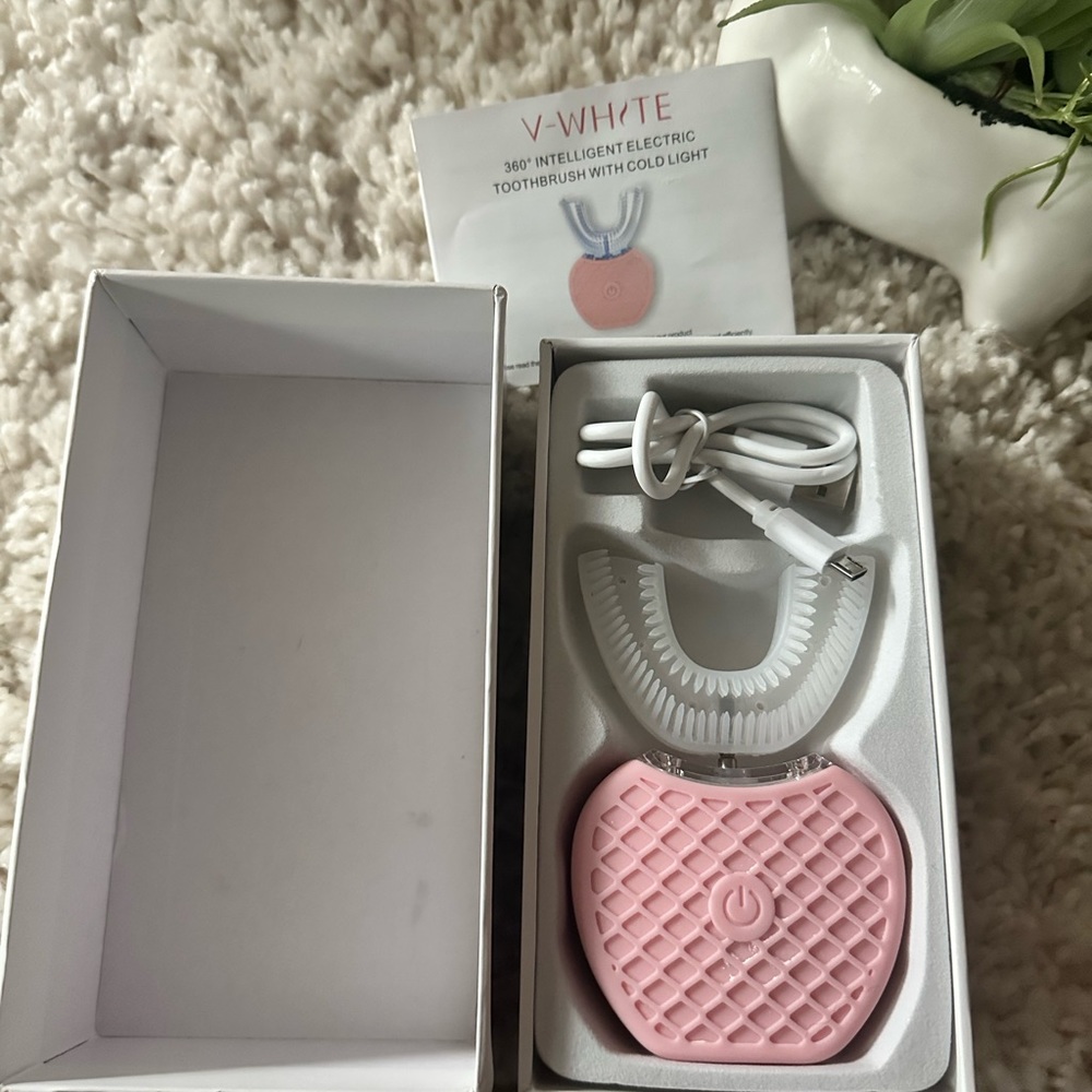 V-White Electric Toothbrush: Whitening Tool. New Ultrasonic U-Shaped Too… - Picture 4 of 5